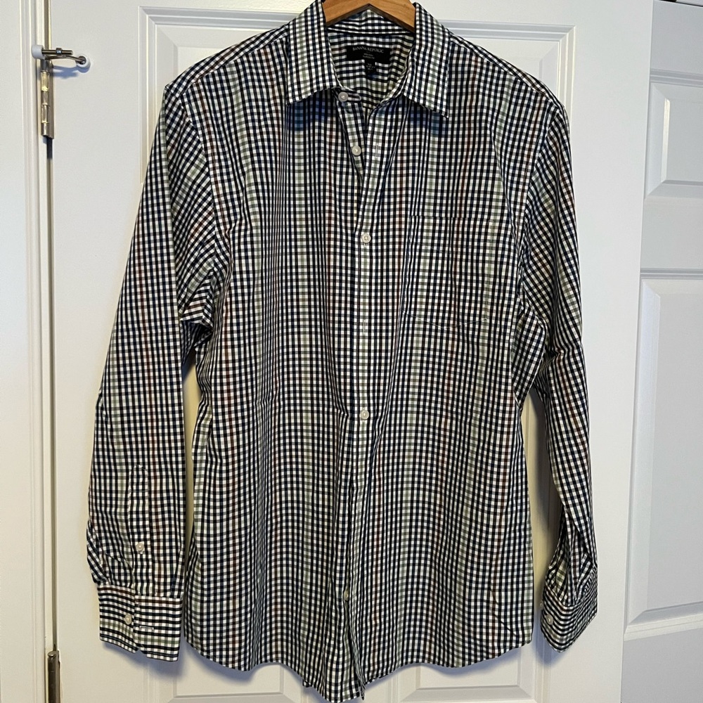 Men’s Button down dress shirt